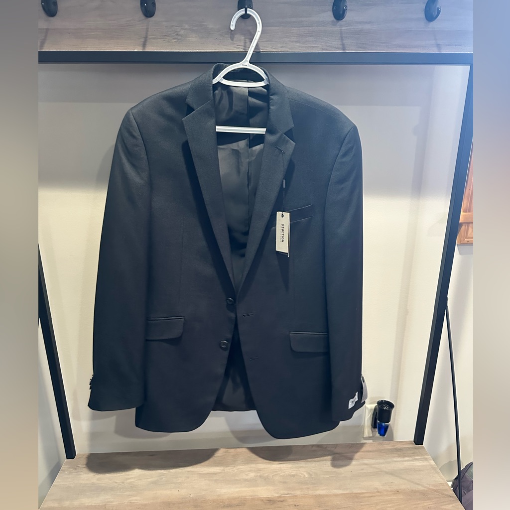 Men’s Reaction Kenneth Cole Suit Jacket